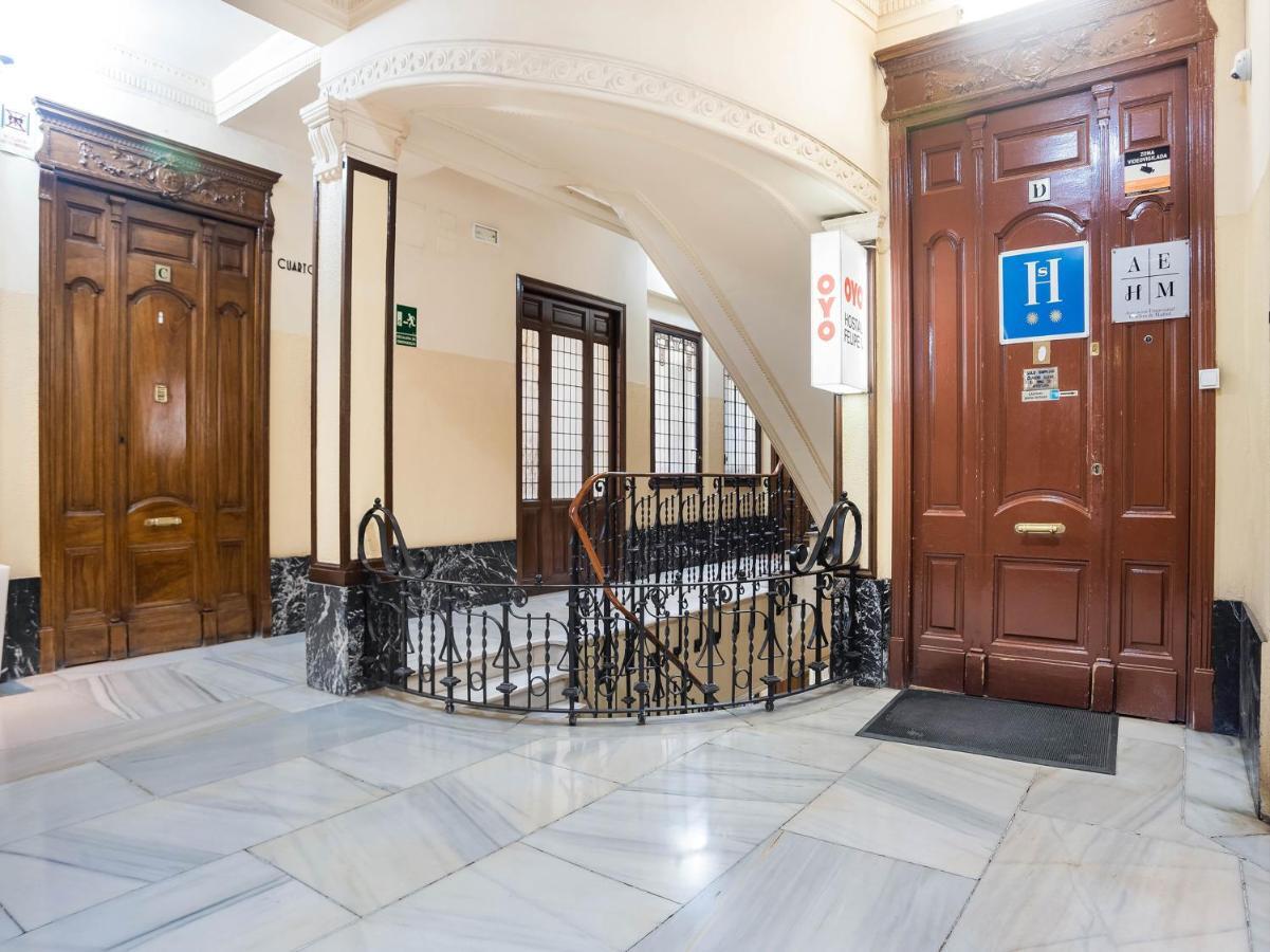 Hostal Felipe V Madrid Bagian luar foto